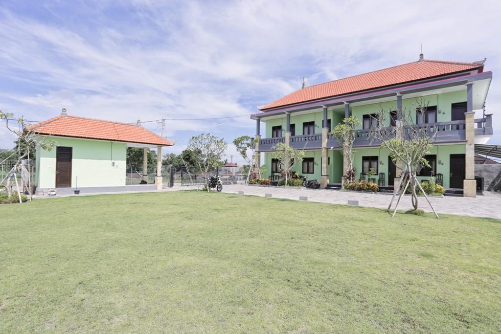 Reddoorz @ Kerobokan Canggu Kuta Lombok Kültér fotó